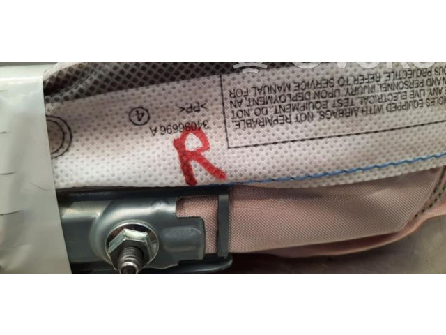 Боковая подушка безопасности 8X4880742C Audi A1