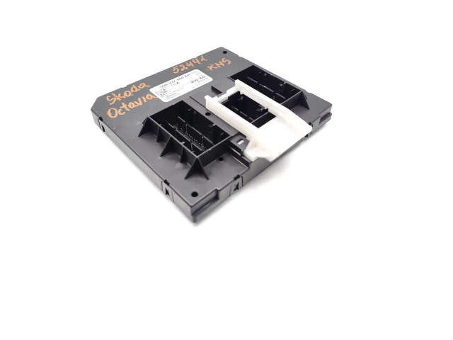 Блок комфорта 5Q0937086AH, F005V01737 Skoda Octavia Mk3 (5E)