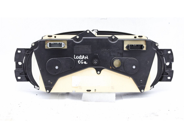 Панель приборов    Dacia Logan I       