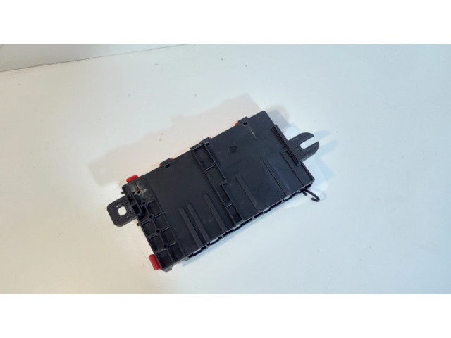 Узел подключения плюсовых проводов