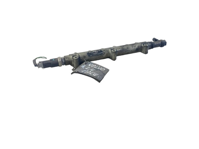 Топливная рампа 8658252, 0445215010   Volvo V70  