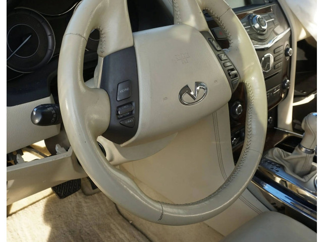 Подушка безопасности водителя Infiniti QX80