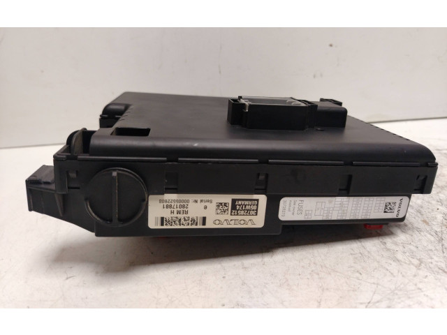 Блок предохранителей 30728512, 28017881   Volvo V70    