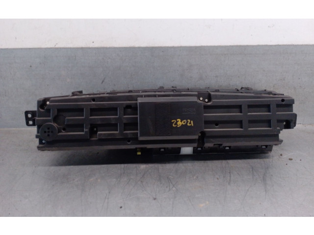 Přístrojová deska Toyota Prius (XW30) 2013 8380047B60, 8384147390