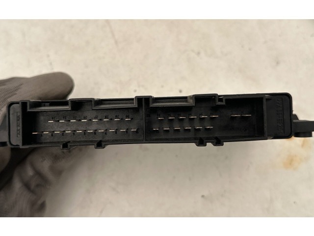 Блок управления коробкой передач P05150338AA   Chrysler 300 - 300C