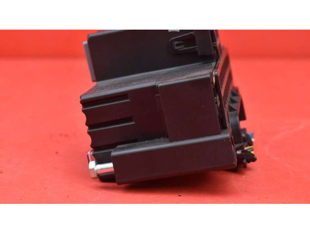 Pojistková skříňka 8V5T-14A005-AKE, 8V5T-14A005-AKE Ford Fiesta 2009