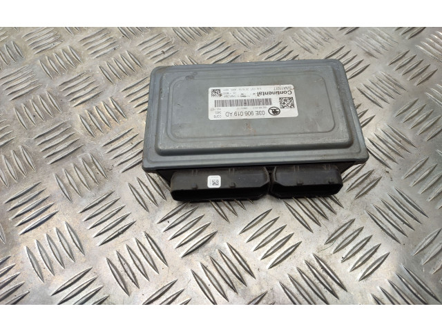 Блок управления двигателя 03E906019AD, 03E906019C Skoda Fabia Mk2 (5J)