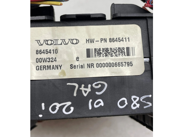 Блок предохранителей 8645410, 000000665795 Volvo V70