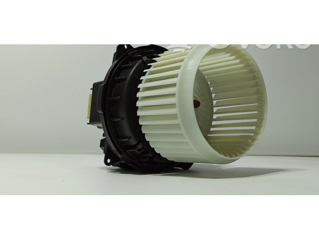 Вентилятор печки    272104788R, DT116625160   Renault Clio V