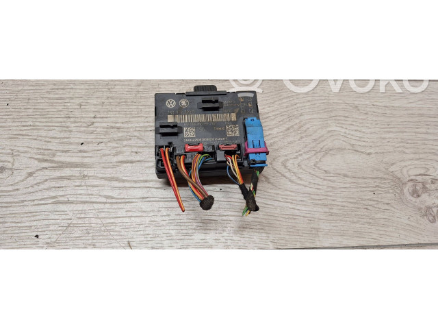 Блок управления дверью 7N0959793D, 7N0959793 Skoda Yeti (5L)