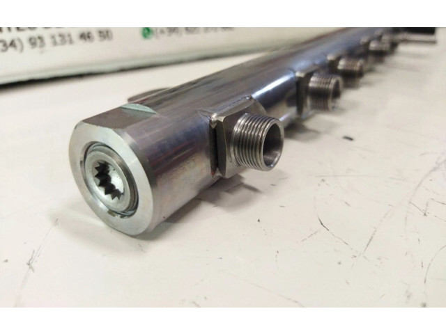 Топливная рампа 35022119G Jeep Grand Cherokee