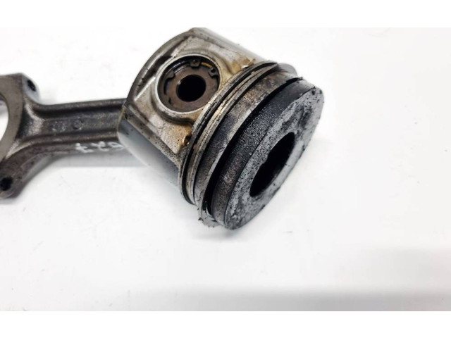  Поршень с шатуном    Fiat Stilo  