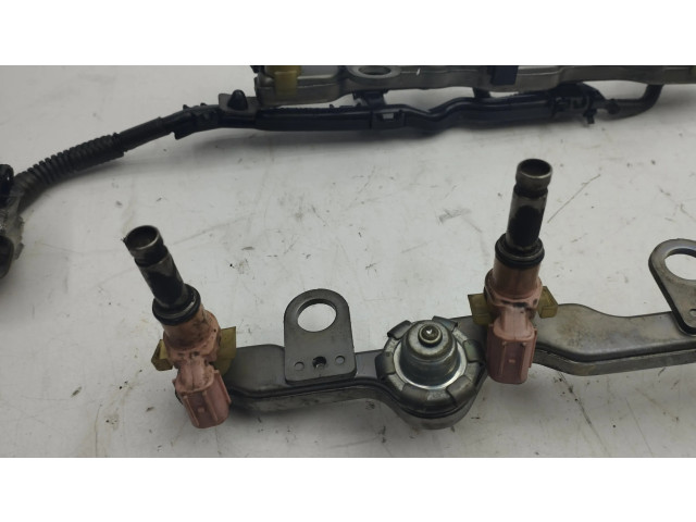 Vstřikovač    Lexus GS 300 350 430 450H  pro benzínový / Электричество motor 3.5  