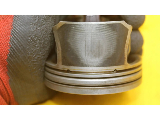 Поршень с шатуном 76L84 Skoda Octavia Mk2 (1Z)