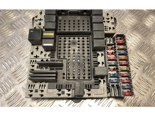 Блок предохранителей 9401802, 183653195 Volvo S80