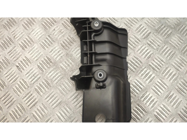 Другая деталь салона