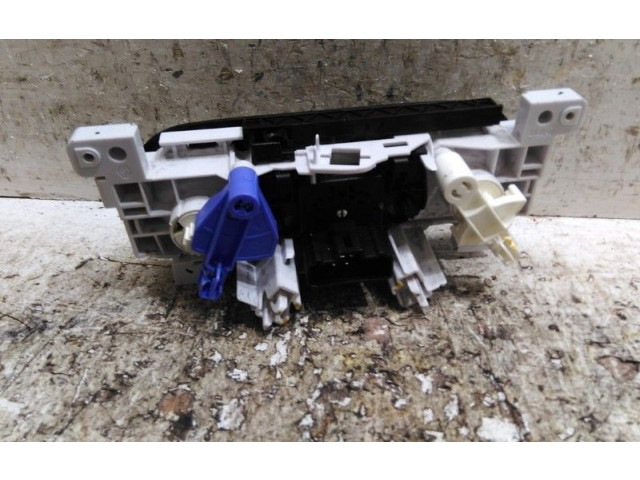 Блок управления климат-контролем    Dacia Duster