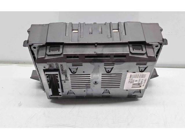 Экран/ дисплей / маленький экран 565412769 Opel Zafira B