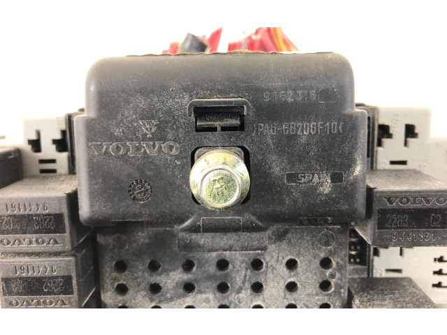 Блок предохранителей 9162316, 8622520 Volvo V70