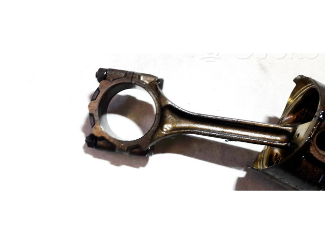  Поршень с шатуном    Mitsubishi Carisma для бензинового двигателя 1.8