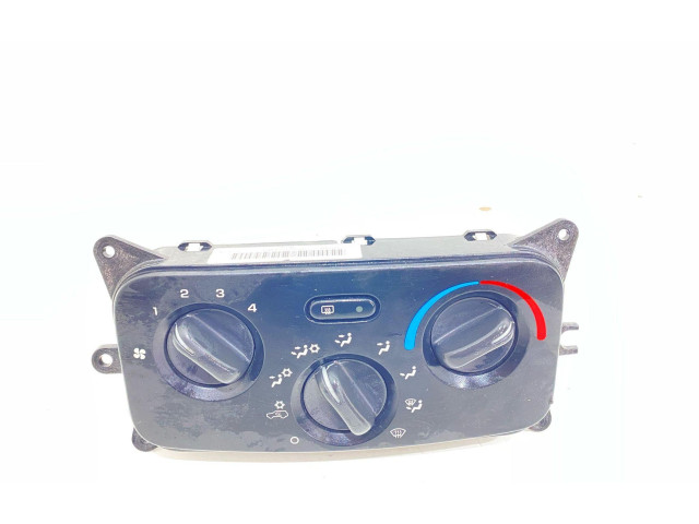 Блок управления климат-контролем    Jeep Cherokee III KJ