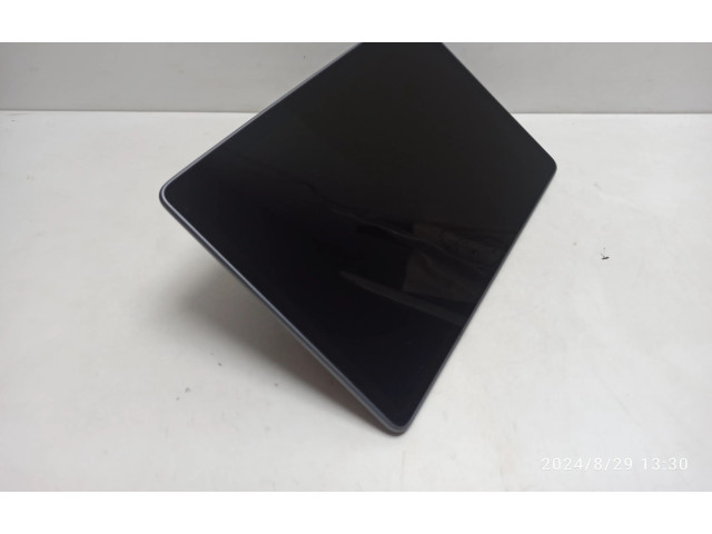 Дисплей 151677900C Tesla Model Y