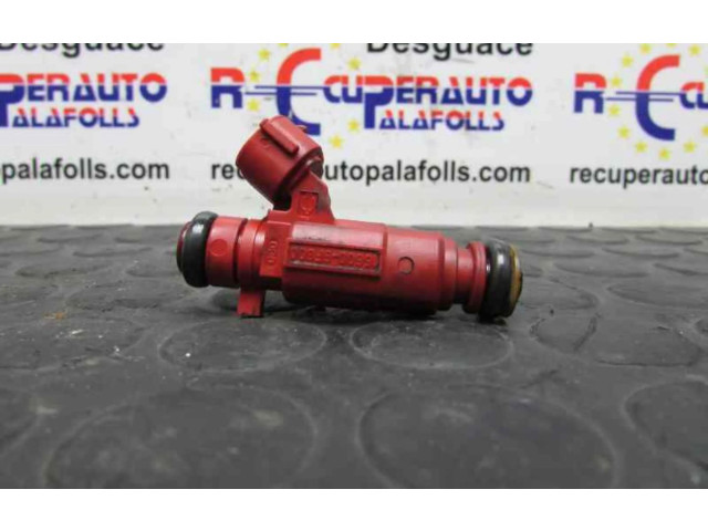 Vstřikovač 166009F600 Nissan Almera Tino