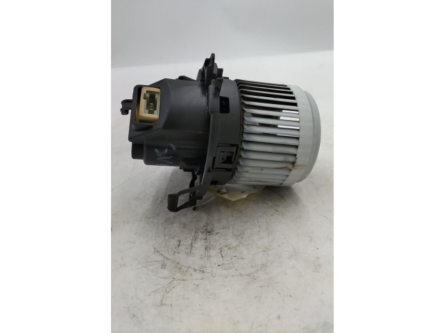 Вентилятор печки    272101005R   Renault Clio IV