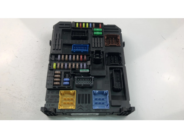 Блок предохранителей 9819851380 Citroen C4 II