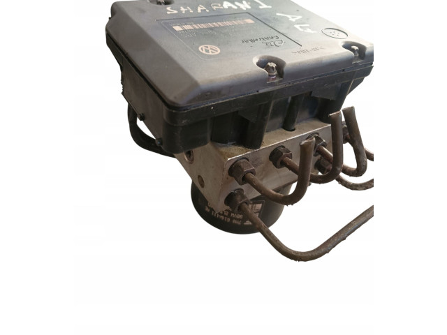 Блок АБС 1J0907379C, 7M0614111AE   Volkswagen  Bora  1998 - 2005 года