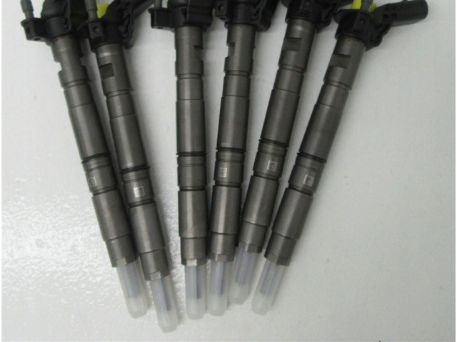 Vstřikovač 05A130277 Audi Q7 4L