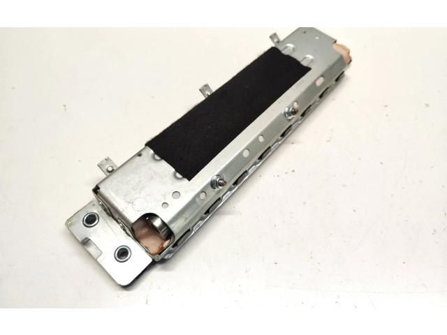 Подушка безопасности для колен P031351335, 0589P100725   Volvo XC90