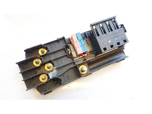 Блок предохранителей  2115452301, 0-1394841-1   Mercedes-Benz E W211    