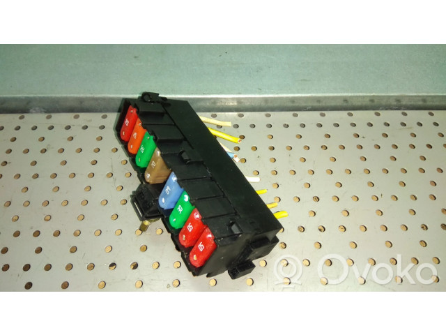 Блок предохранителей 4635023   Citroen C8    