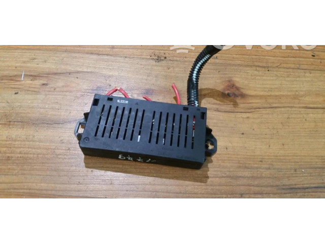 Блок предохранителей  9162323   Volvo S80    