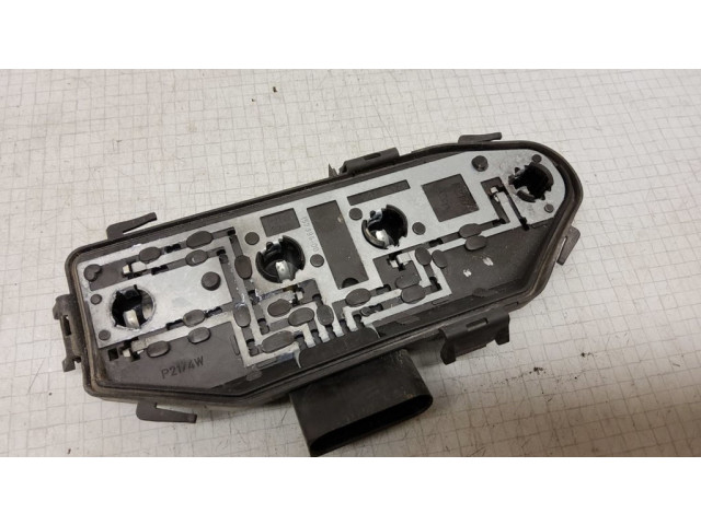 Деталь заднего фонаря