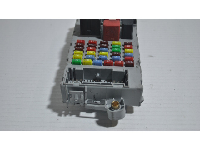 Блок предохранителей 50513350 Alfa Romeo GT