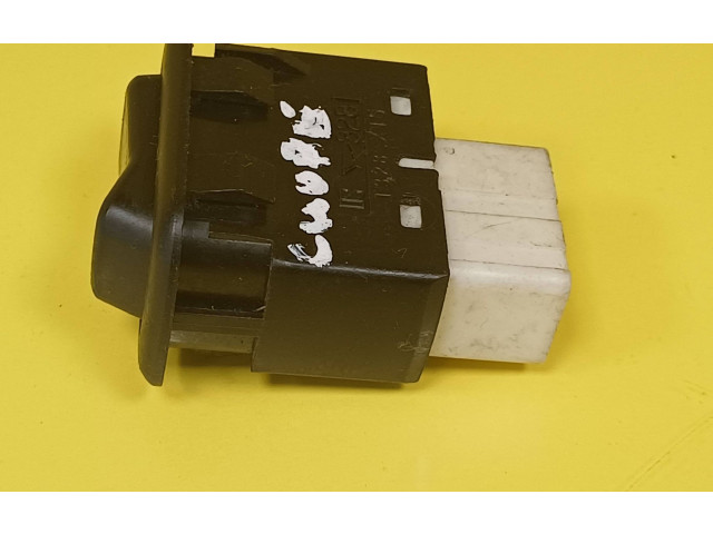 Переключатель дворников Daihatsu YRV