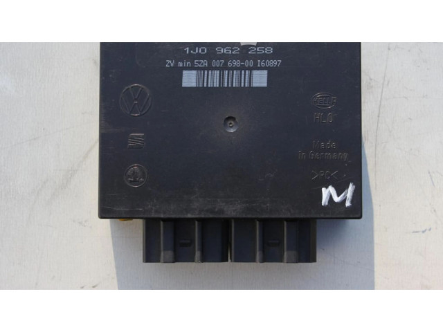 Блок комфорта 1J0962258   Skoda Octavia Mk1 (1U)   