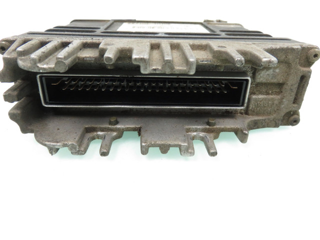 Блок управления двигателя IAW1AVS0, 032906030M   Skoda Felicia I