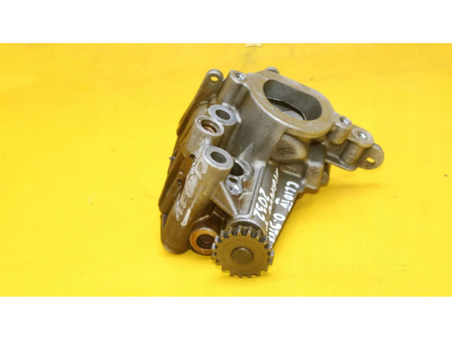 Масляный насос   150002257R  Renault Clio IV 