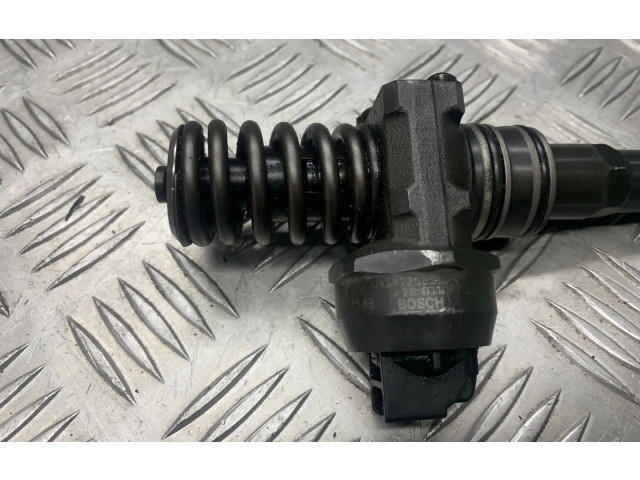 Форсунка 038130073AG    Volkswagen Touran I   