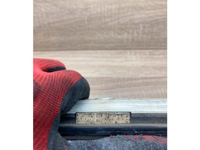 Přístrojová deska Volkswagen PASSAT B3 1988 357919033A, 6160462007