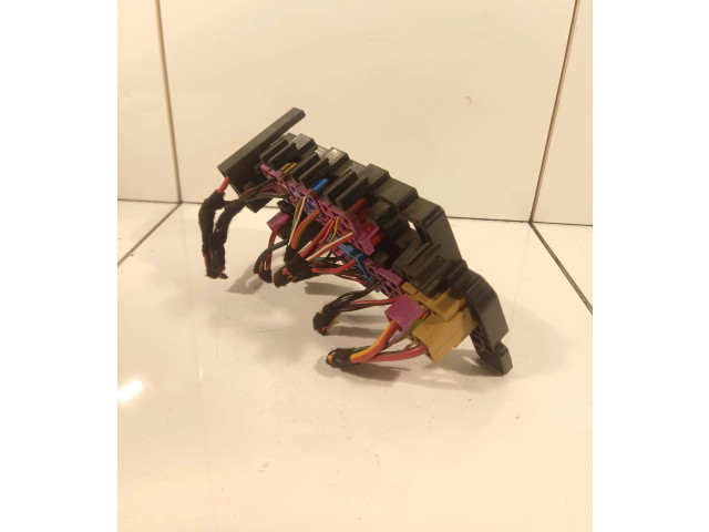 Pojistková skříňka 4L0937503 Audi A6 S6 C6 4F 2007