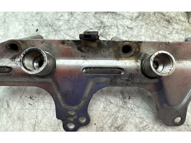 Топливная рампа 06F133317, 290990276   Audi A3 S3 8P   для двигателя BHZ