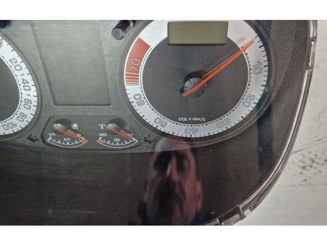 Панель приборов 1U0920811C, 110080146 Skoda Octavia Mk1 (1U)