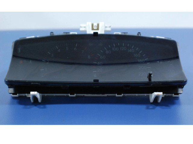 Блок предохранителей 8380013110, 8380013110   Toyota Corolla Verso E121    