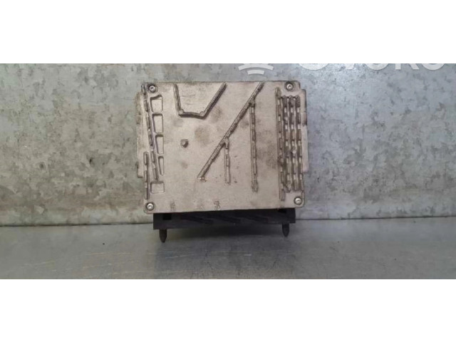 Блок управления двигателем Блок управления 30637733A, 30637733A   Volvo V70