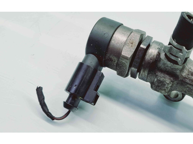 Топливная рампа 04L089B   Skoda Octavia Mk3 (5E)  