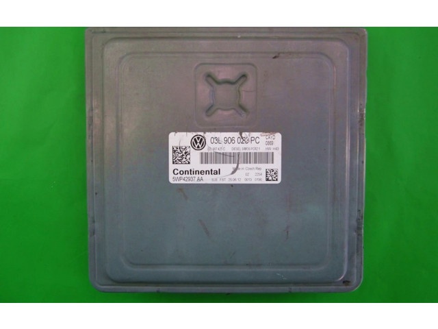 Řídící jednotka 03L906023PC, 5WP42937 Volkswagen Caddy 2010